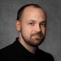 Maksym Chumak Email