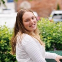 The YU Observer Employee Shira Givarz's profile photo