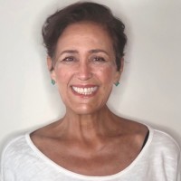 Iara Vilela Email & Phone Number
