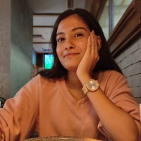 Yomika Singhvi Email