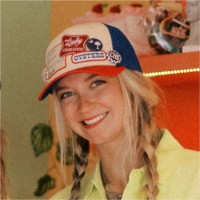 Mess Hall Truck Shop Employee Olivia Lake's profile photo