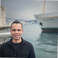 Burak Akdoğan Email