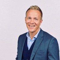 Erik Backström Email
