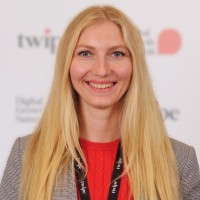 Yulia Ziuzia Email