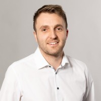 Stefan Knoll Email
