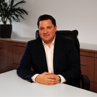 Raphael Steinbrunner Email