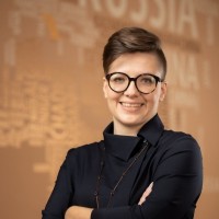 Maja Čuden Email