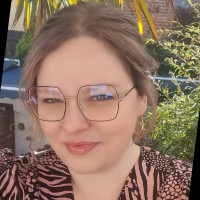 ARTHOUSE Unlimited Employee Suzi Smith's profile photo