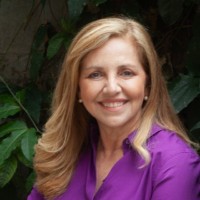 E-mail e número de telefone de Claudia Fernandes