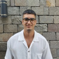 Tomás Vaca Email