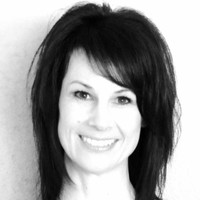 Desert Wind Homes Employee Deanna Wiseman's profile photo