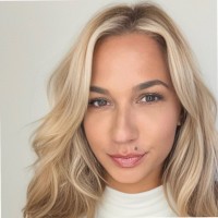 Own Company Employee Jessica Wine's profile photo