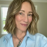 Renee Arnott Email