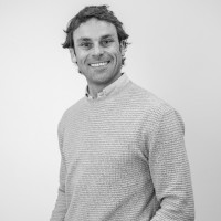 Email e telefono di Nicolás Lueje