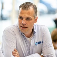 Jilis van Mourik Email