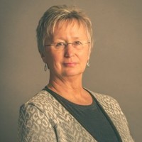 Wanda Furches Email & Phone Number