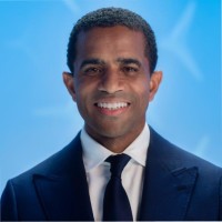 Lars Minns Email & Phone Number