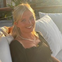 Olivia Jones Email