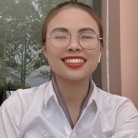 Tuyết Nguyễn Email