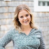 Robyn McGinnis Email & Phone Number