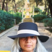 Lebanese American University Employee Juhi Dagli's profile photo