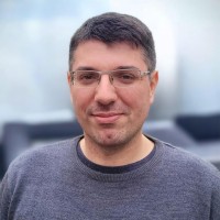 Lucas Modena Email