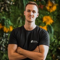 Nicolaus Holzach Email