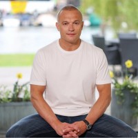 Love Yellow Employee Jamie Waller's profile photo