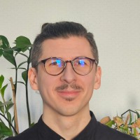 Przemek Górny Email