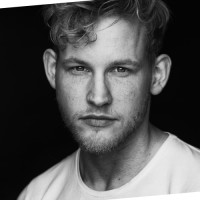 Alex Mäki Email