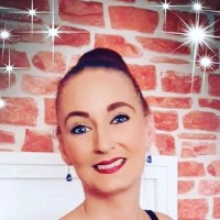 Julie McWalters Email & Phone Number