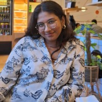 Riya Sakhare Email