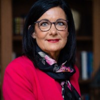 Triple Crown Senior Living Employee Lisa Lesshafft's profile photo