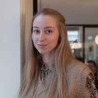 Anna Plotkina Email