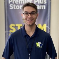 Premier Plus Employee Noah Debettignies's profile photo