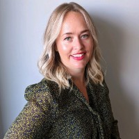 Sara Skare Email