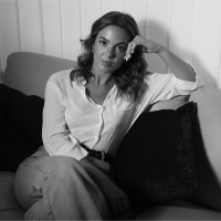 Inès A Email