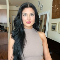 Source Direct Imports Employee Arrielle Authier's profile photo