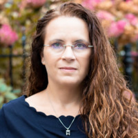 Roxanne Fox Email & Phone Number