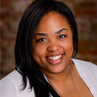 Hire Investment Employee Elizabeth Leon's profile photo