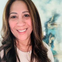 HGreg Lux Employee Vania Santana's profile photo