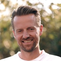 Niels Veen Email & Phone Number