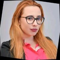 Lara Coelho Email