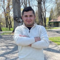 Alberto M. Email