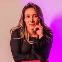 O Antagonista Employee Aline Lima's profile photo