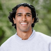 Float.com Employee Avi Dharmasiri's profile photo