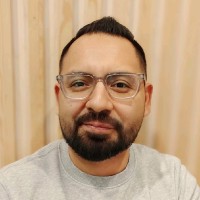 RealTruck EMEA Employee Rene Velazquez's profile photo