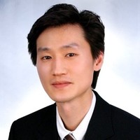 Douglas Elliman Real Estate Employee Peter Oh's profile photo