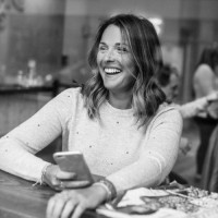 ONE ROOF SOCIAL Employee Anna Hart's profile photo