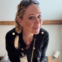 Nina Lindström Email